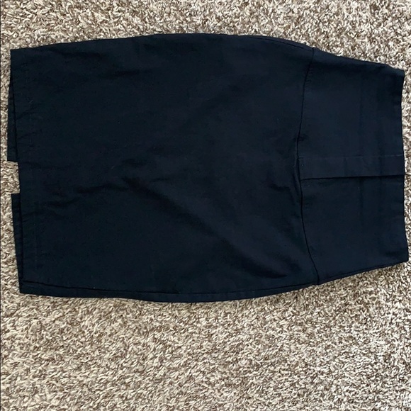 Dresses & Skirts - Black Stretchy skirt zipper on the back